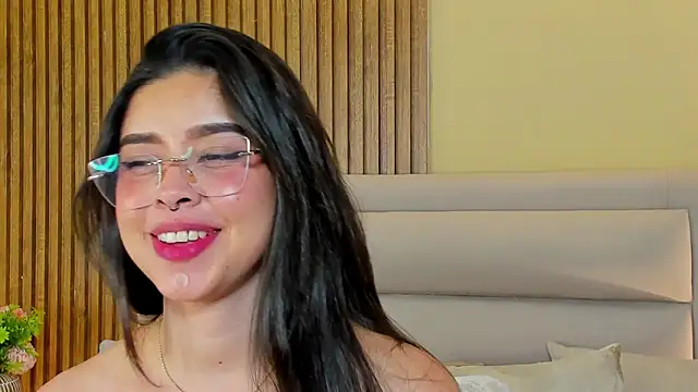 CristalMayson: онлайн-секс-чат