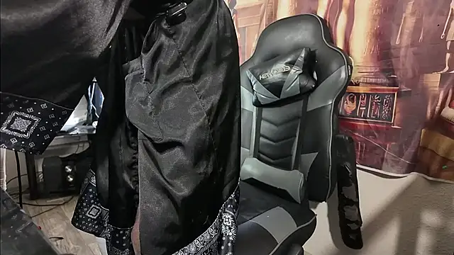 Triggerhappycj100 Live XXX-Chat