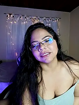 Chatroom XXX en direct de ROUSSE_SINCLAIR