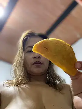 Jlo_69 Adlı Modelin Canlı XXX Sohbeti