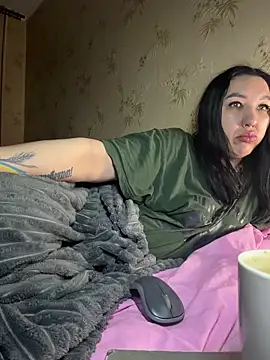 Show modela Naughtbaby_2025 na web-kameri