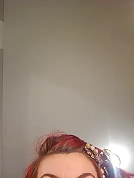 AwesomeBlossomness' Webcam Show