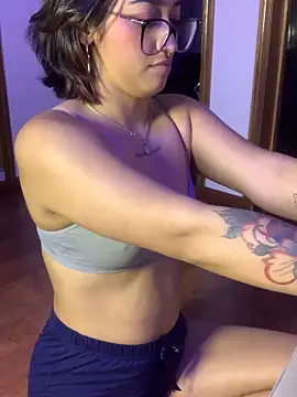 LilithMonette: онлайн-секс-чат