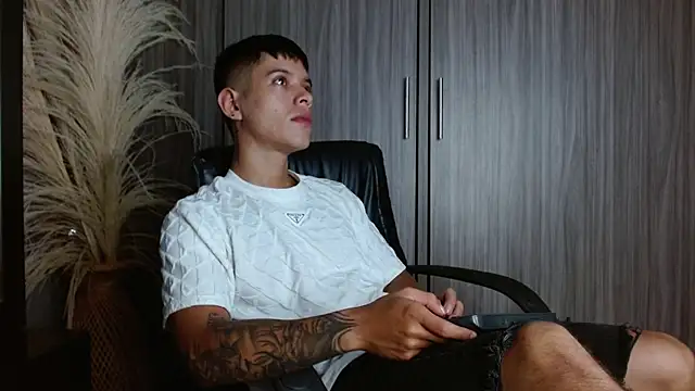 ErosKhaos লাইভ XXX চ্যাট