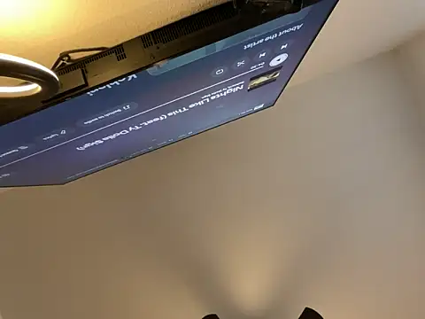 Anadia_Starr: διαδικτυακό σόου στην κάμερα