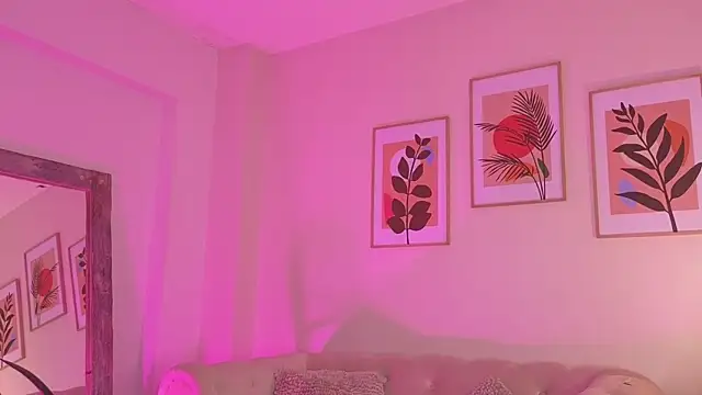 DahianaWalcott – Naživo XXX chat