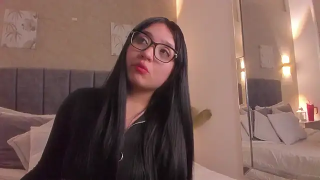 Lunaa_bellaa 现场XXX聊天