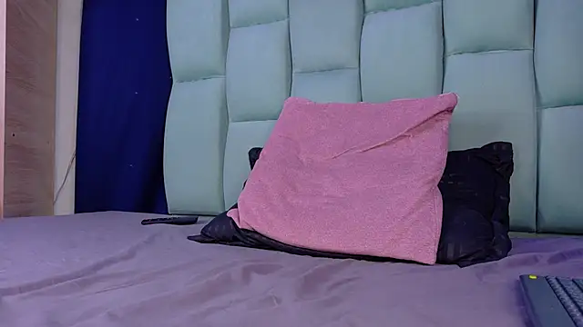 Emilyy05_'s Live XXX Chat