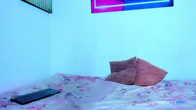 Pleasure_boys_hot Show Webcam