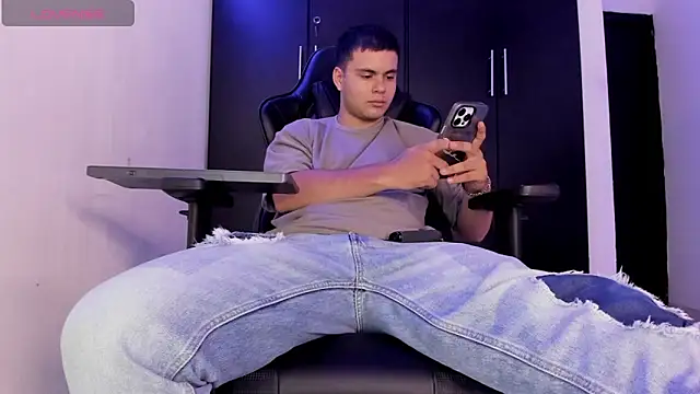 Liam_Mateo 网络视讯表演