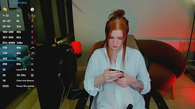 MiraBoom Chat XXX in diretta