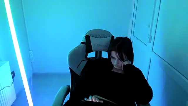 GoldenKiss' Live XXX Chat