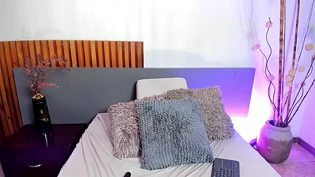 Zamira_Taylor Live XXX-Chat