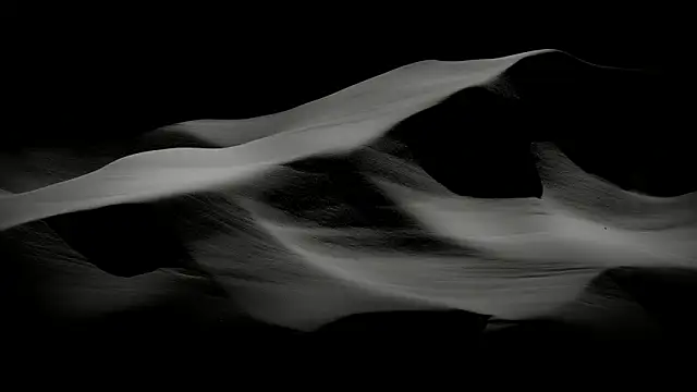 MysteriousMadam: διαδικτυακό σόου στην κάμερα