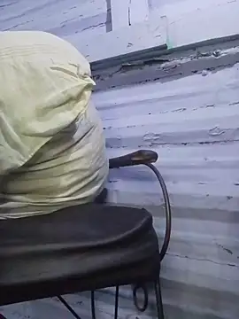 Doll_Geishaa élő XXX-chatje