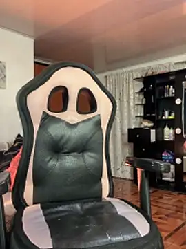 XXX chat uživo modela saaalome_1