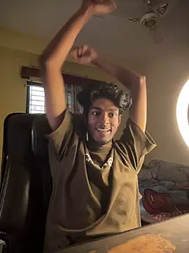 thecatfishh Adlı Modelin Canlı XXX Sohbeti