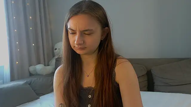 Lelia_Vibe Adlı Modelin Canlı XXX Sohbeti