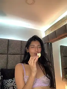 BrigitteVons 现场XXX聊天