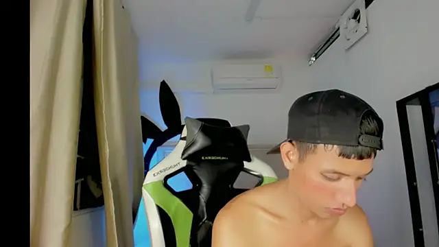 Вебкам-шоу Jr_flow