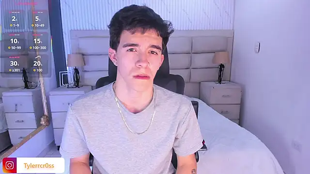 TylerCross_ Live XXX-chat