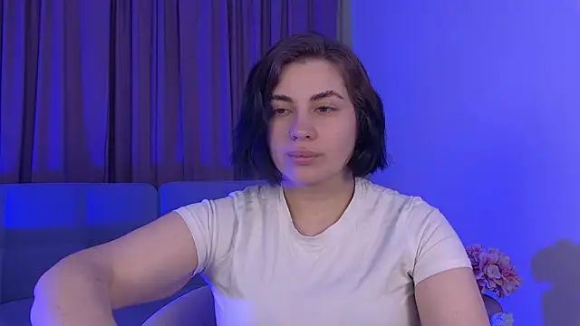 Онлайн чат XXX AdrianaToress