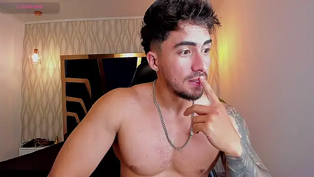 Brad_Summer 即時 XXX 聊天