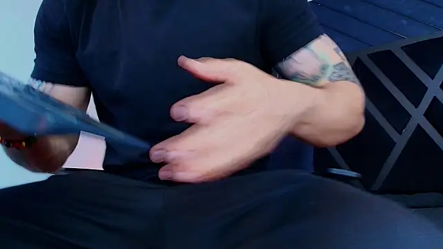 Petesevans élő XXX-chatje