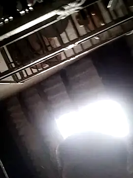 XXX chat uživo modela m-mbae