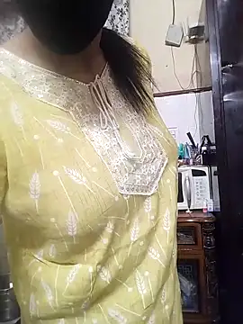 Pokazy przed kamerką – Rising_Queen