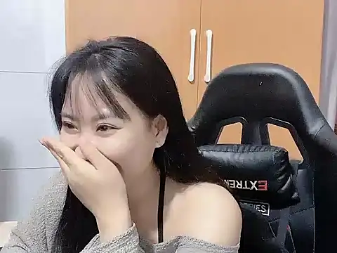 Sunny2868 即時 XXX 聊天