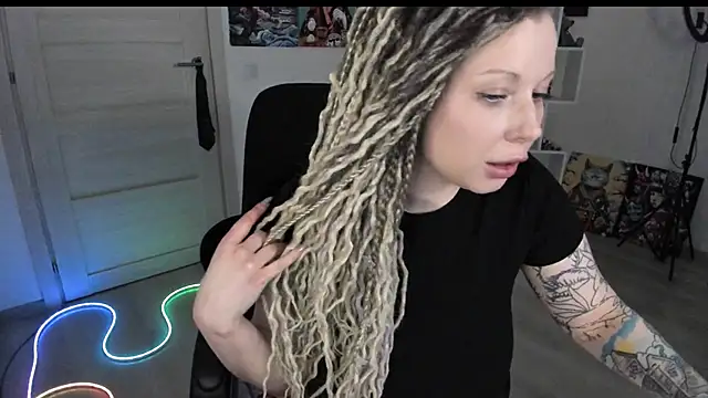 XXX chat uživo modela HoneySallyMoore