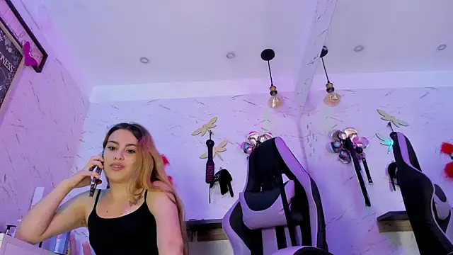 Natasha-Adams: онлайн-секс-чат