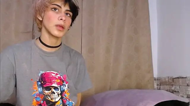 DaraSweet20 Show Webcam