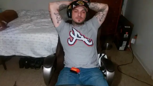 Pokazy przed kamerką – DADDY_KANE8---