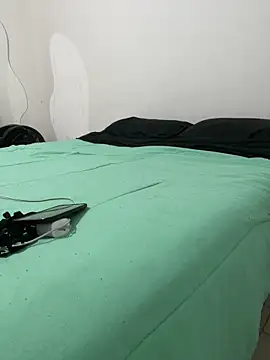 amazonaa9 – webcam-show