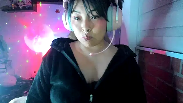 Shaddycute_: онлайн-секс-чат