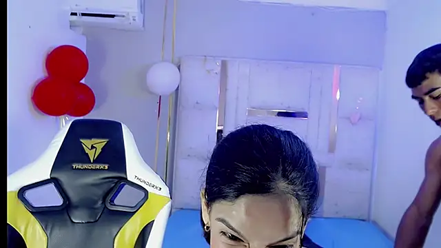 Nina_and_coby_ 即時 XXX 聊天