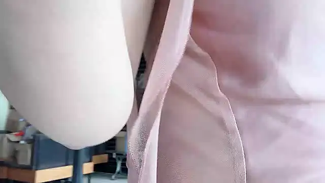 LinhChi_9x's Live XXX Chat