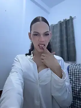 Carlita_cute's Webcam Show