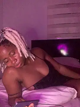 دردشة MISSMAYSROOM الجنسية المباشرة