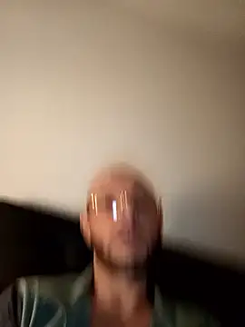 Guitccch 在線直播表演