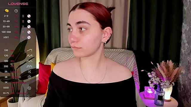 Chat XXX en directo de hannacheekss_