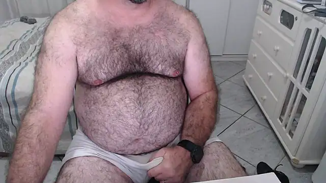 MysterBearMG 在線直播表演