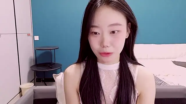 ZHJKS9988: онлайн-секс-чат