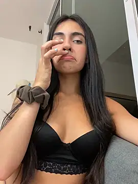 DaphneUwu's Live XXX Chat