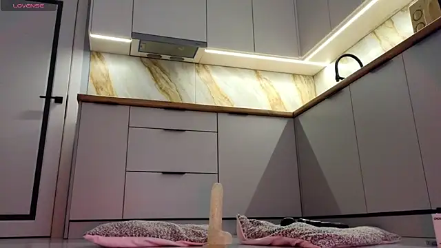 lunajii 即時 XXX 聊天