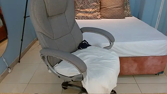 sussy_leon – Live XXX-chat