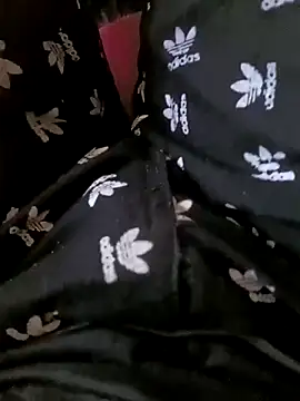 SuranSexy33 Webcamshow