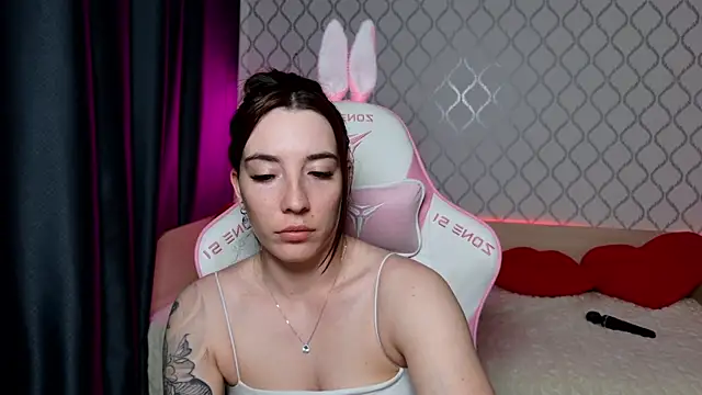 Curious_Lily 即時 XXX 聊天